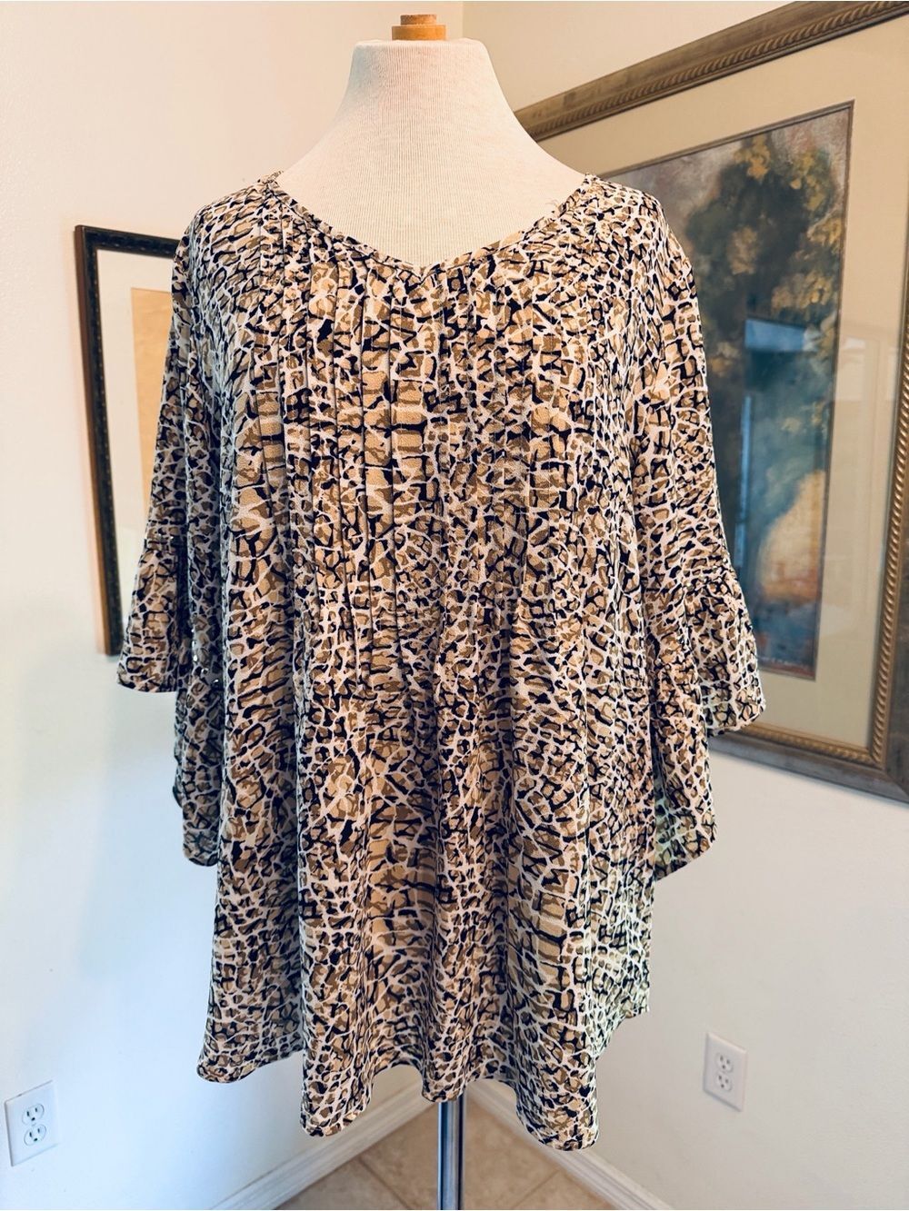 Ruby Rd. Beige and Black Abstract Print Tunic Top Size Large